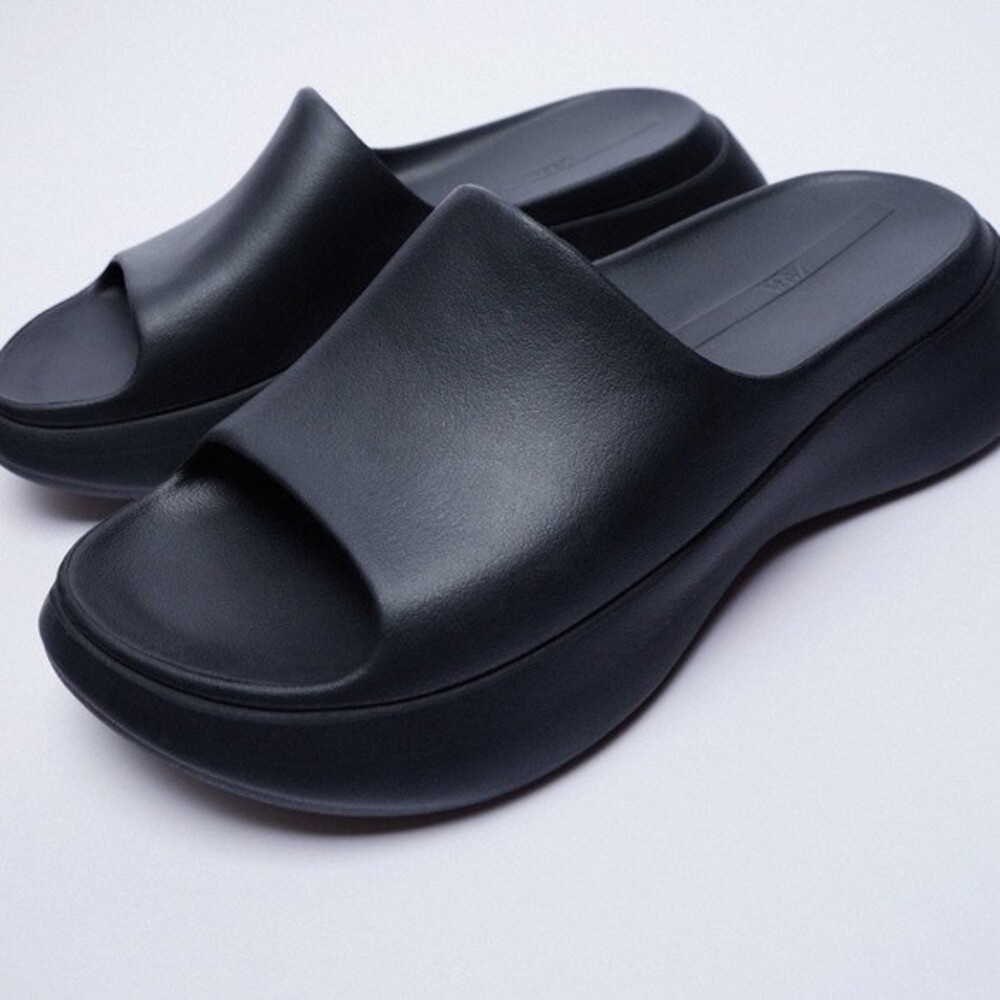 Zara Rubber Black Platform Slide Sandals NWOT 38